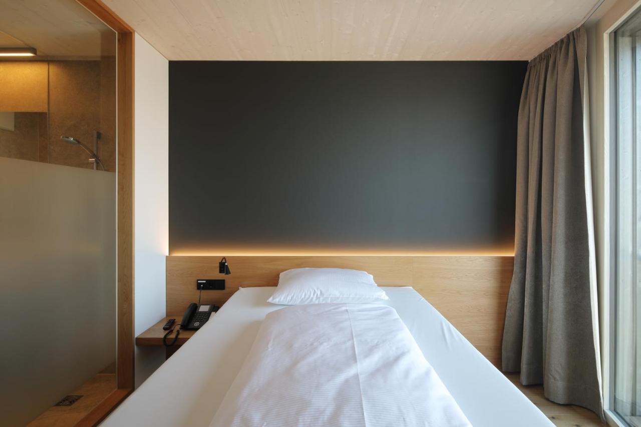 Hotel 2nd